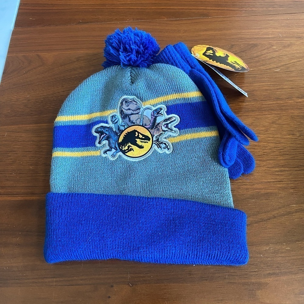 NWT Jurassic Park Winter Hat and Gloves